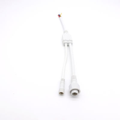 El PVC eléctrico 250V del adaptador del cable de Y impermeabiliza los conectores para el vehículo